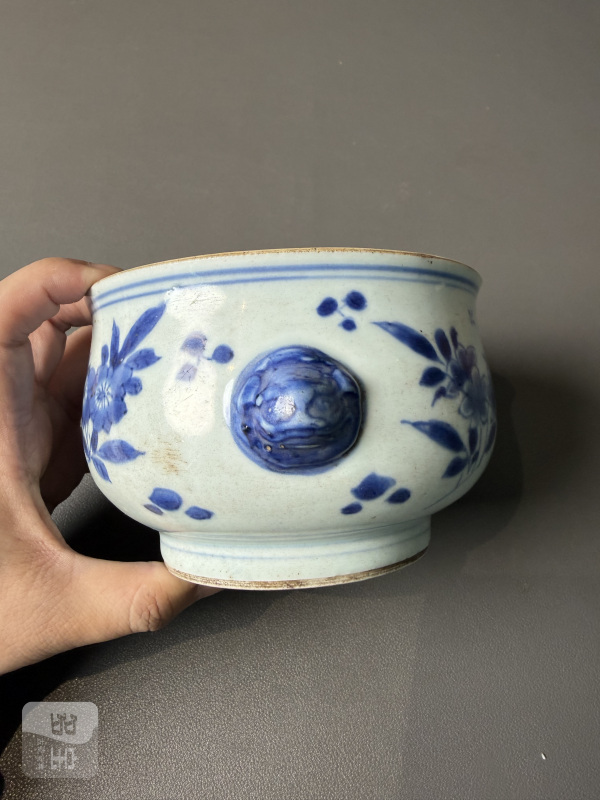 明崇祯 青花花卉纹兽耳炉 - 图3